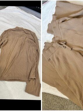 ALO Yoga Beige Ribbed Wide Leg Pants & Top Set